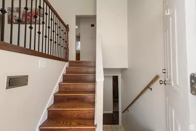 4270 S Whipoorwhil St, West Valley, UT 84120 - Photo 5