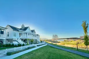 11076 S Paddle Board Way, South Jordan, UT 84009 - Photo 3