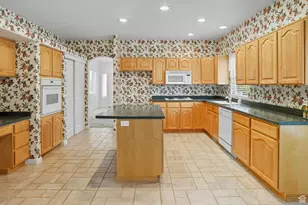 4602 S Hathaway Dr E, Roy, UT 84067 - Photo 11