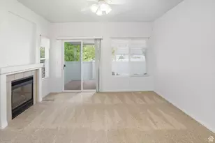 4602 S Hathaway Dr E, Roy, UT 84067 - Photo 19