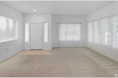 4602 S Hathaway Dr E, Roy, UT 84067 - Photo 7