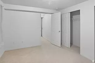 4602 S Hathaway Dr E, Roy, UT 84067 - Photo 41