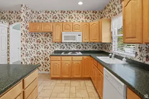 4602 S Hathaway Dr E, Roy, UT 84067 - Photo 15