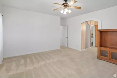 4602 S Hathaway Dr E, Roy, UT 84067 - Photo 29