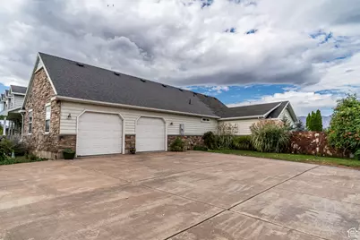 323 N 400 W, Hyrum, UT 84319 - Photo 43