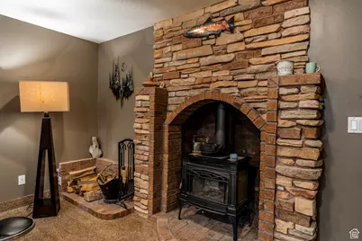 323 N 400 W, Hyrum, UT 84319 - Photo 23