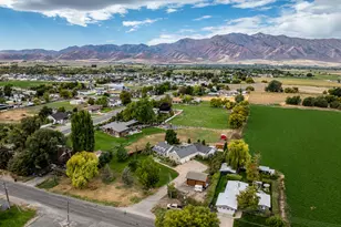 323 N 400 W, Hyrum, UT 84319 - Photo 3