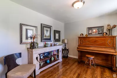 323 N 400 W, Hyrum, UT 84319 - Photo 9