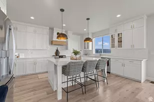 2226 S Betsy's Way, Kaysville, UT 84037 - Photo 13