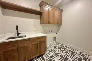 296 E 1100 N, Hurricane, UT 84737 - Photo 33