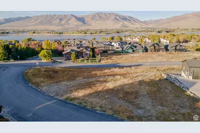 1018 S Meadowlark Ln #2, Huntsville, UT 84317 - Photo 5