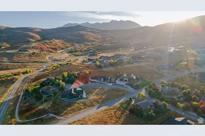 1018 S Meadowlark Ln #2, Huntsville, UT 84317 - Photo 7