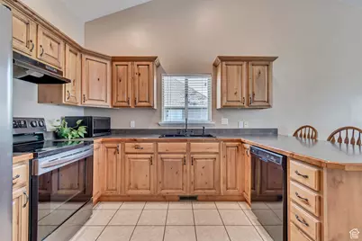 2237 S Maverick Rd, Saratoga Springs, UT 84045 - Photo 9