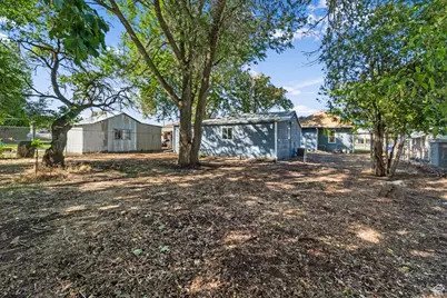 152 N 200 W, Tooele, UT 84074 - Photo 33