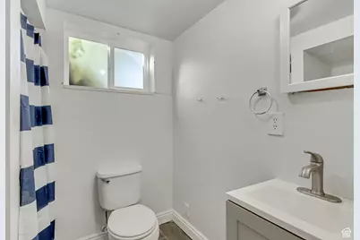 360 E Center St, Centerville, UT 84014 - Photo 41