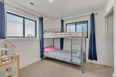 360 E Center St, Centerville, UT 84014 - Photo 29