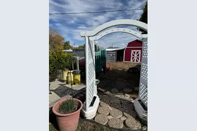 2322 W Surrey Rd, Taylorsville, UT 84129 - Photo 13