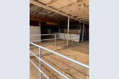 2322 W Surrey Rd, Taylorsville, UT 84129 - Photo 81