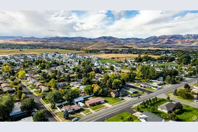 532 E 300 S, Hyrum, UT 84319 - Photo 35