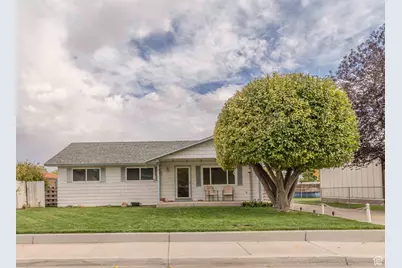 470 N 400 E, Roosevelt, UT 84066 - Photo 1