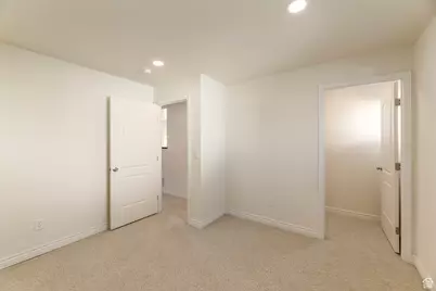 4658 S Box Elder St W, Murray, UT 84107 - Photo 5