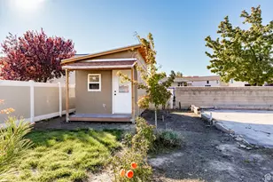 4658 S Box Elder St W, Murray, UT 84107 - Photo 17