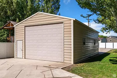 3462 W 2565 N, Plain City, UT 84404 - Photo 27