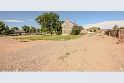 210 W 400 N, Beaver, UT 84713 - Photo 5