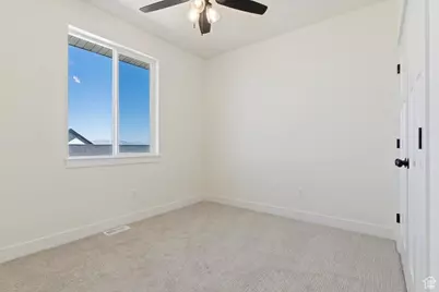 819 S Greenway Dr W, Springville, UT 84663 - Photo 15