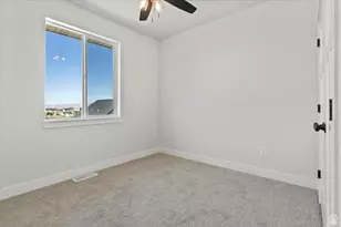 831 S Greenway Dr, Springville, UT 84663 - Photo 27