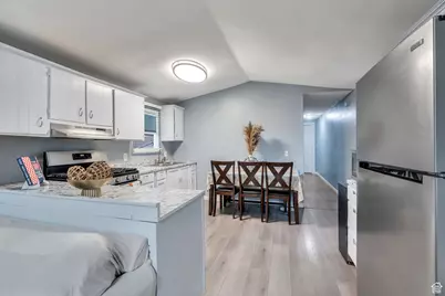 935 E 3000 N #90, Layton, UT 84040 - Photo 5