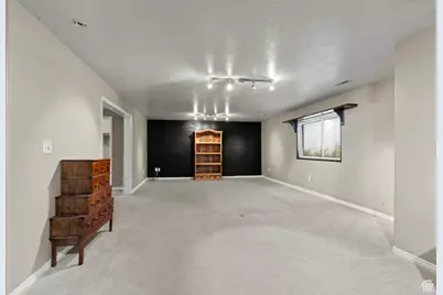 22 Hillsborough Dr, Pleasant View, UT 84414 - Photo 25