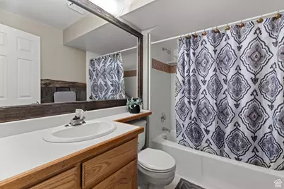 22 Hillsborough Dr, Pleasant View, UT 84414 - Photo 31