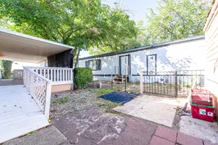 200 E 400 S, Washington, UT 84780 - Photo 7