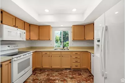 6415 S Tanner Ln, Murray, UT 84121 - Photo 9