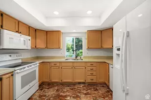 6415 S Tanner Ln, Murray, UT 84121 - Photo 9