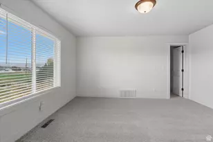 535 W 300 N, Hyrum, UT 84319 - Photo 17