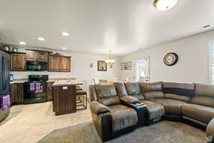 2391 S Arthur Way W, West Haven, UT 84401 - Photo 3