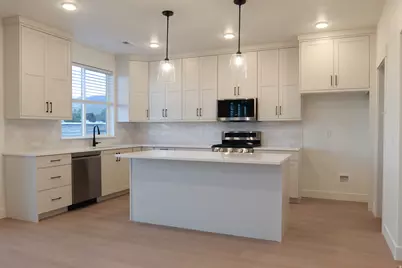 175 W 510 N, Smithfield, UT 84335 - Photo 5