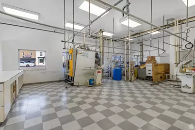 198 E State St, Lehi, UT 84043 - Photo 3