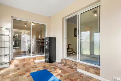 5415 S 300 W, Washington Terrace, UT 84405 - Photo 9