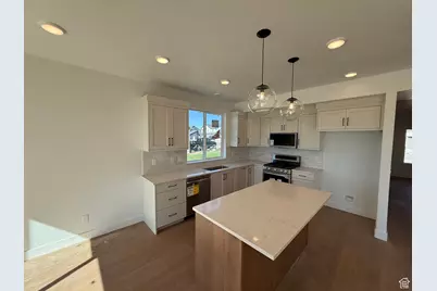730 E 1250 S, Hyrum, UT 84319 - Photo 9