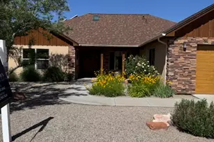 827 N Palisade Dr, Moab, UT 84532 - Photo 1