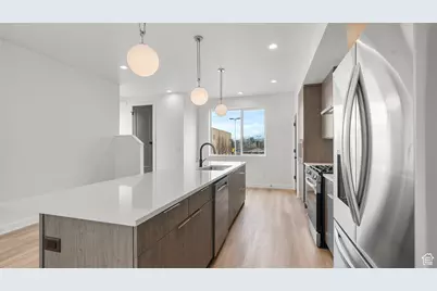 599 E Savvy Cv S #44, Salt Lake City, UT 84107 - Photo 3