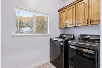 1284 E Canyon Creek Dr S, Bountiful, UT 84010 - Photo 15
