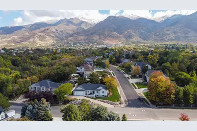 1306 N Thornfield Rd E, Kaysville, UT 84037 - Photo 43