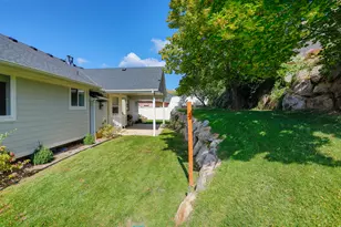1306 N Thornfield Rd E, Kaysville, UT 84037 - Photo 33