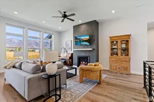 71 S Harvs Ln, Kaysville, UT 84037 - Photo 5