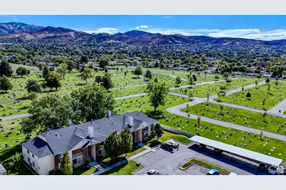 2095 S Main St E #23, Bountiful, UT 84010 - Photo 31