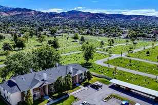 2095 S Main St E, Bountiful, UT 84010 - Photo 31